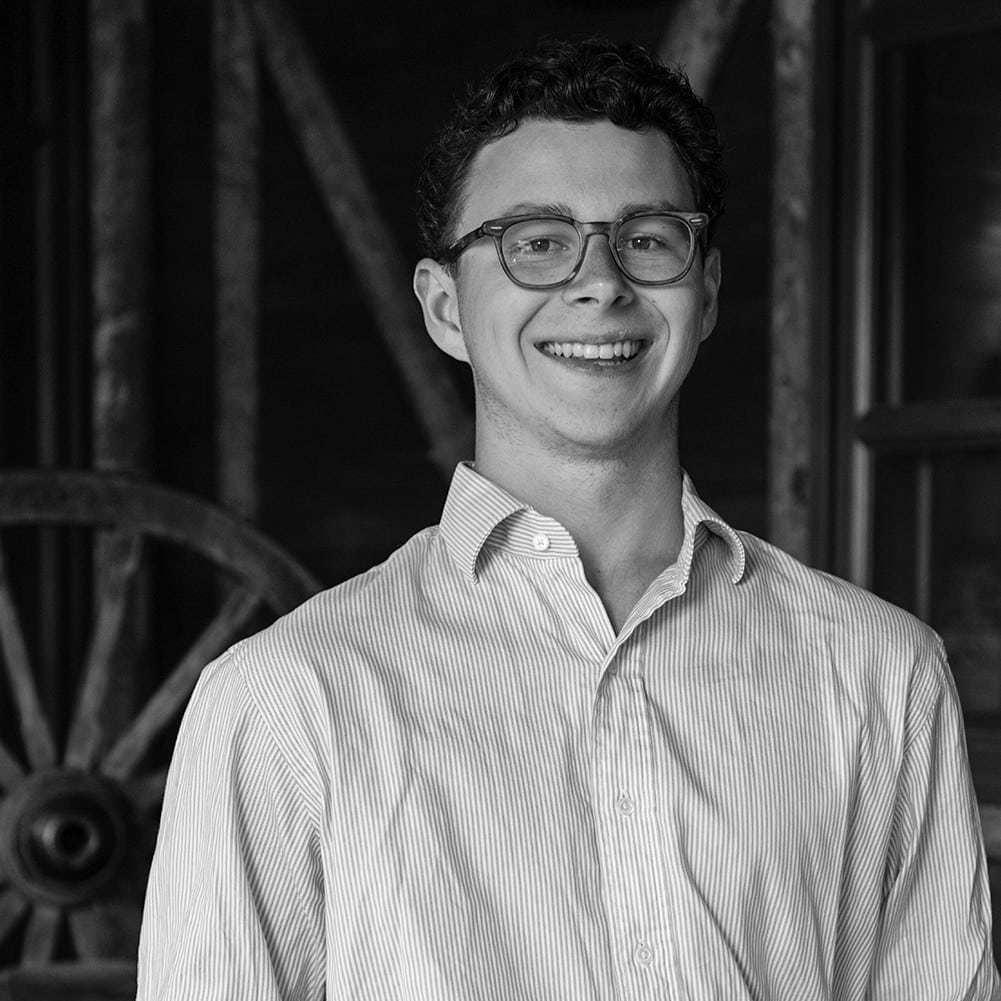 Gabe Zakaib, Guest Services
