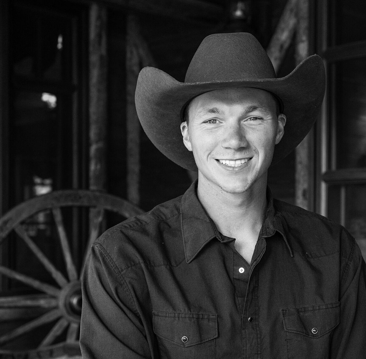 Tanner Lampe, Guest Services