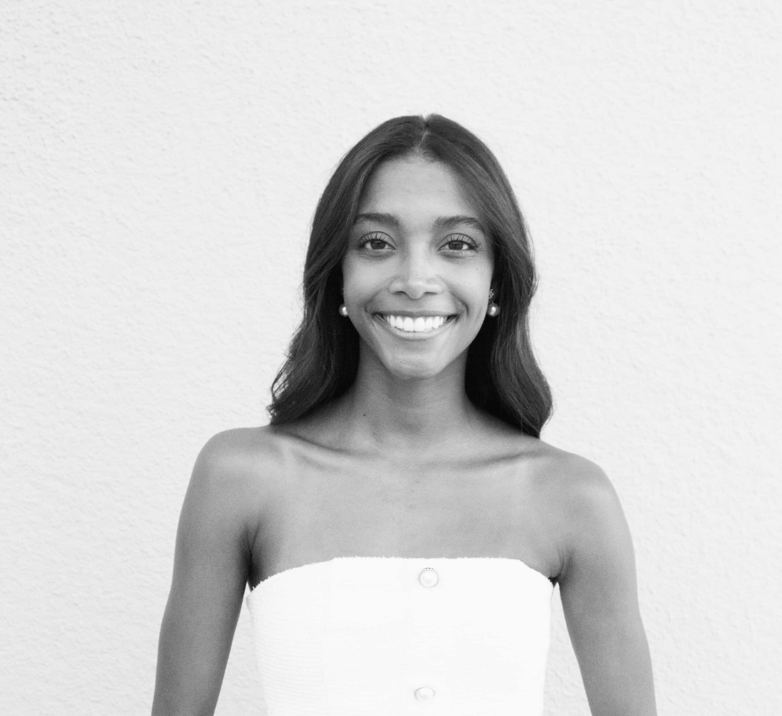 Adri Diaz, Guest Services